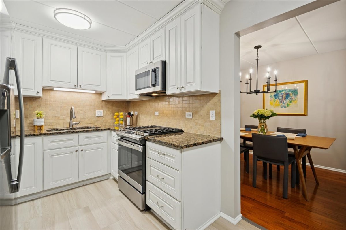 203 N Kenilworth Avenue Unit: 3F