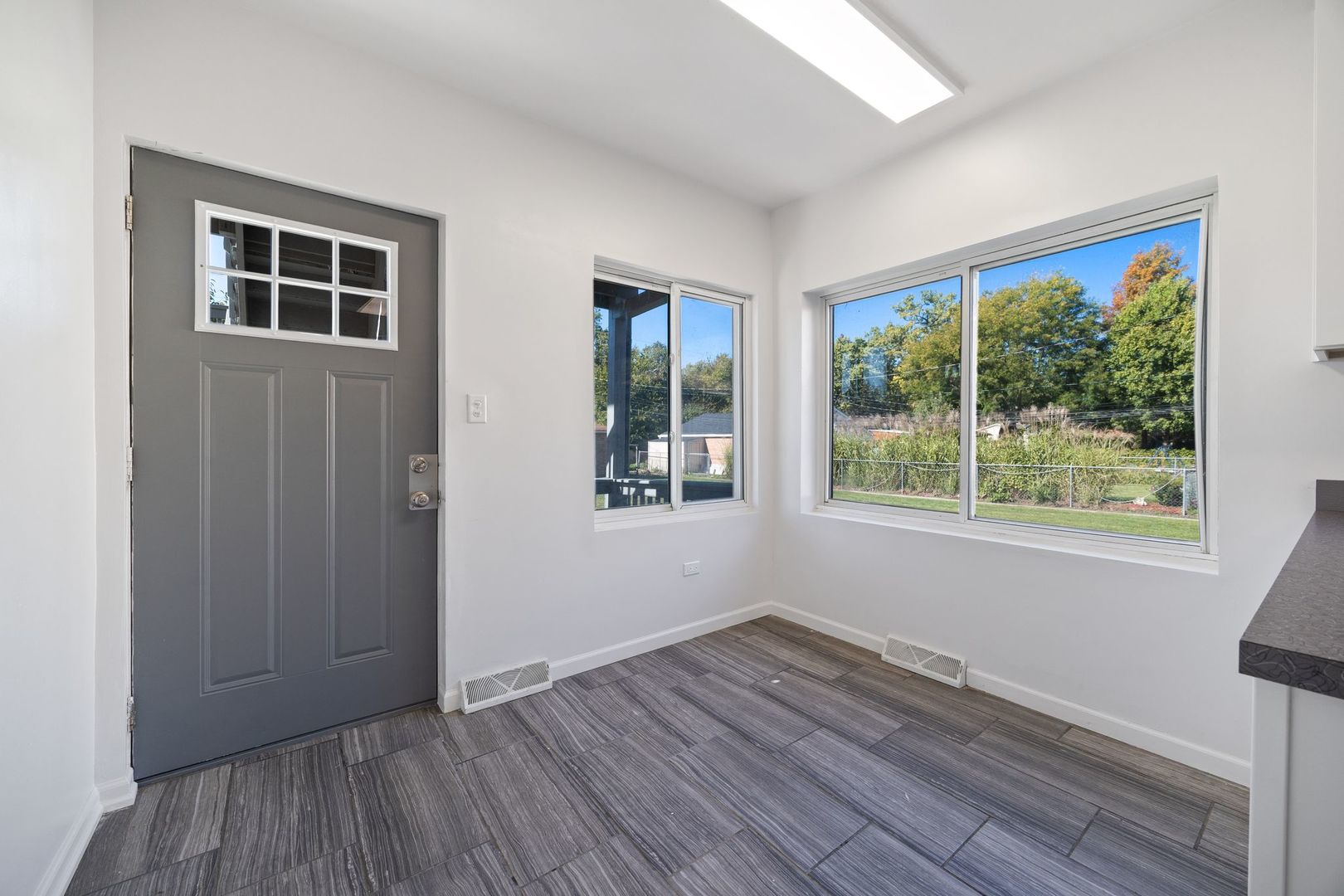 8822 Forestview Road