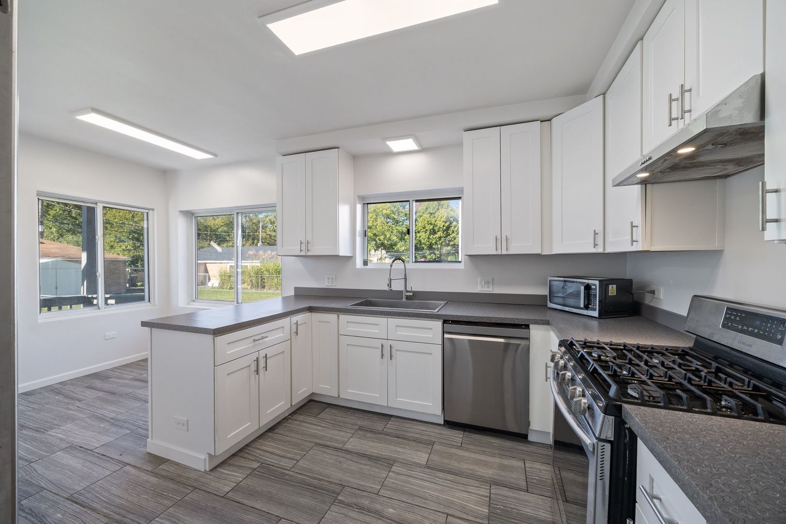 8822 Forestview Road