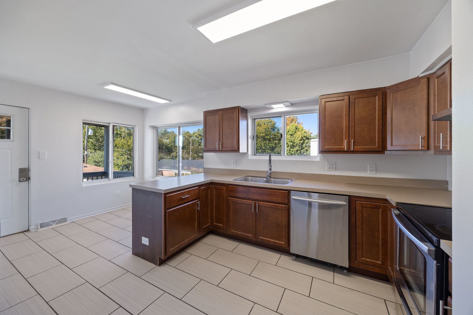 8822 Forestview Road