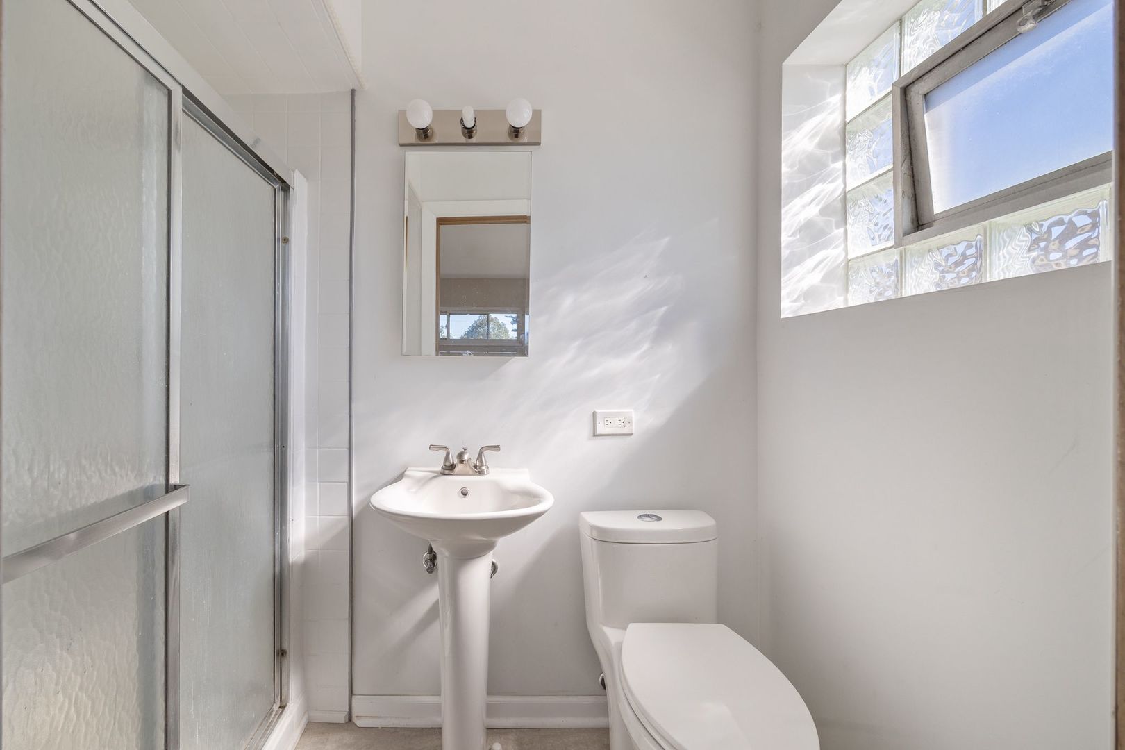 8822 Forestview Road