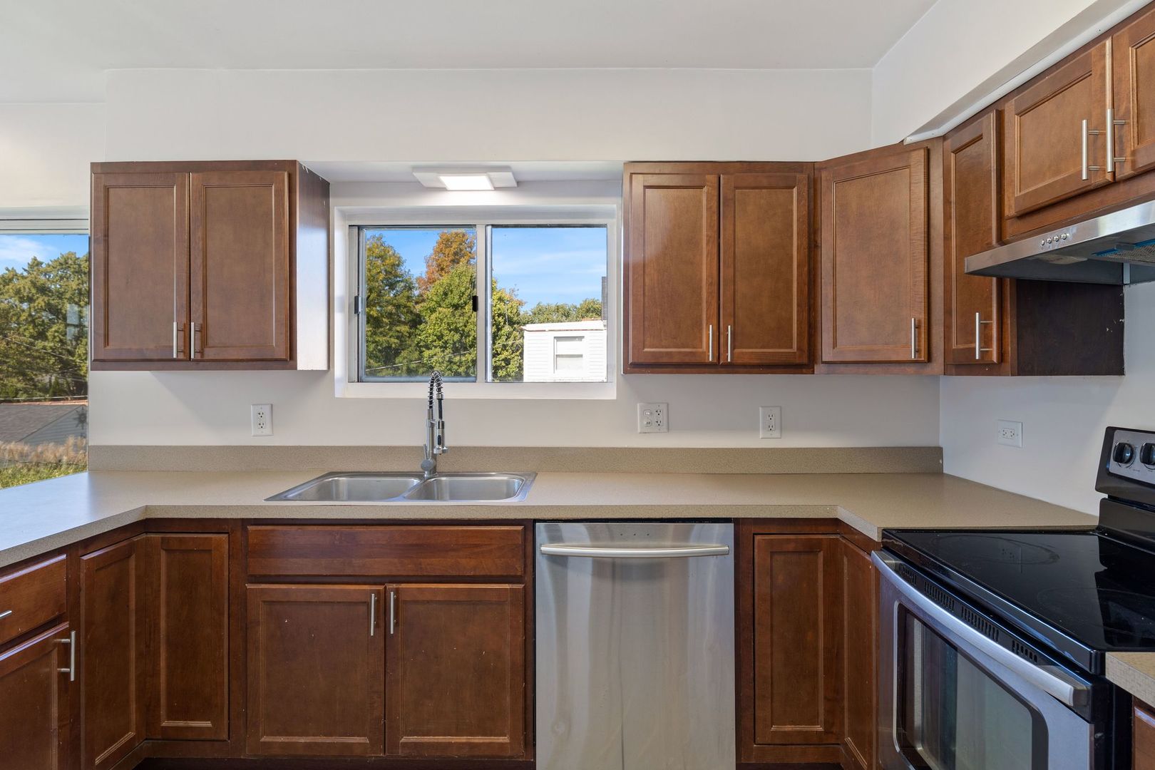 8822 Forestview Road