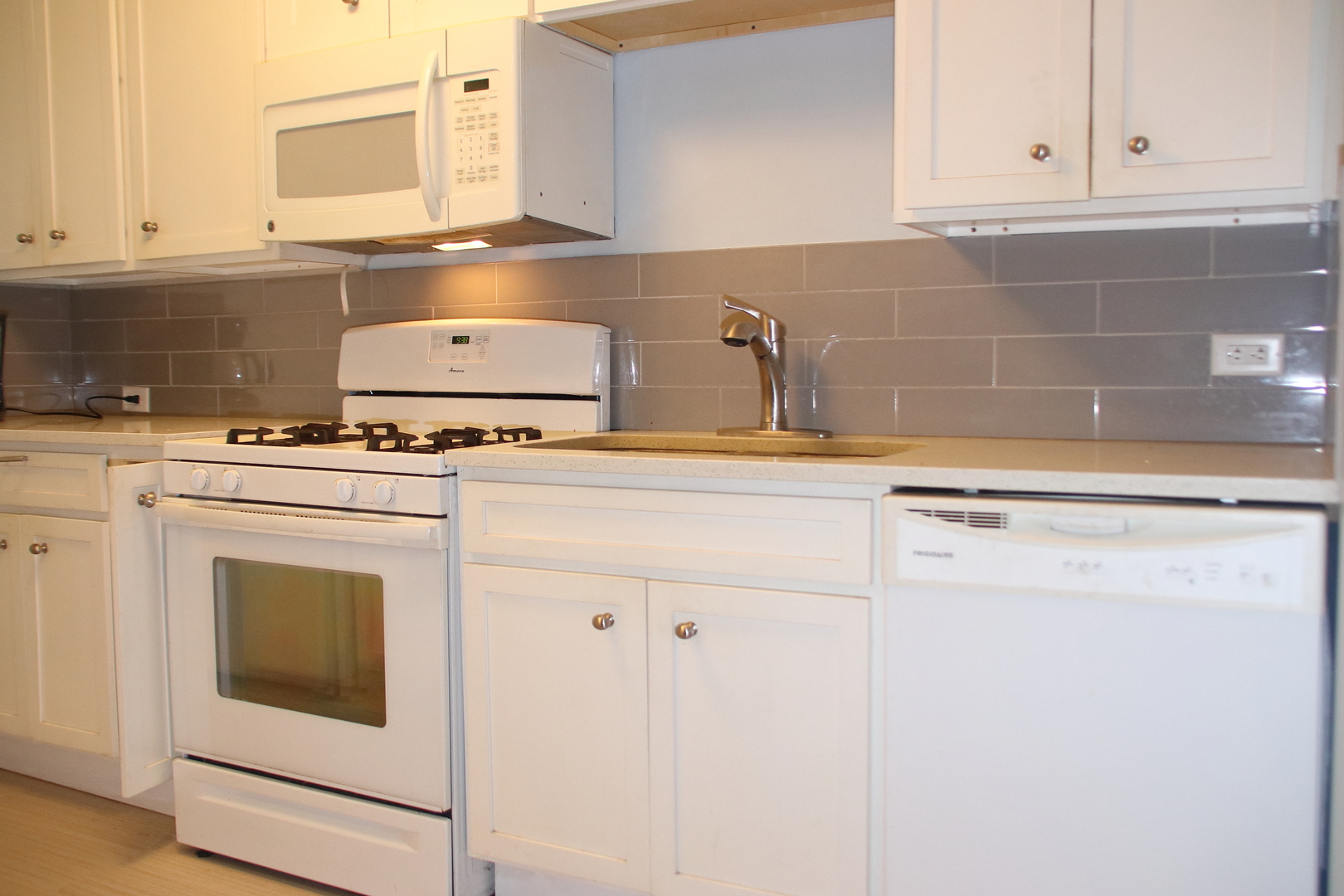 1040 Ontario Street Unit: 3H