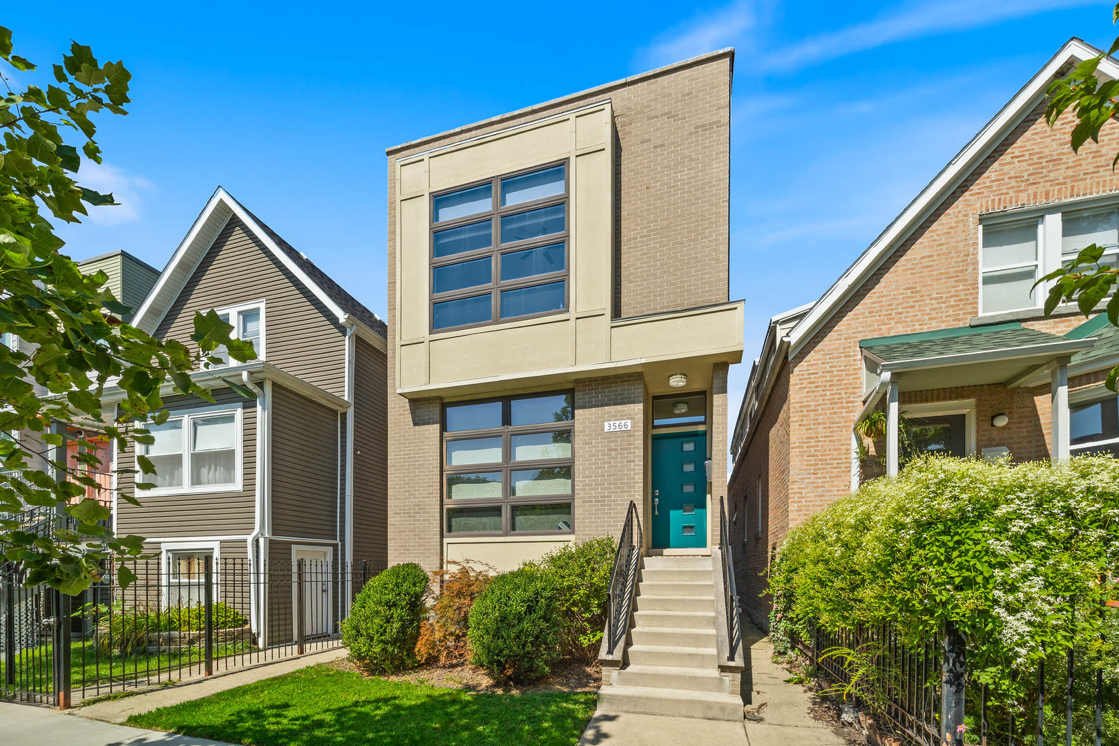 3566 W Palmer Street