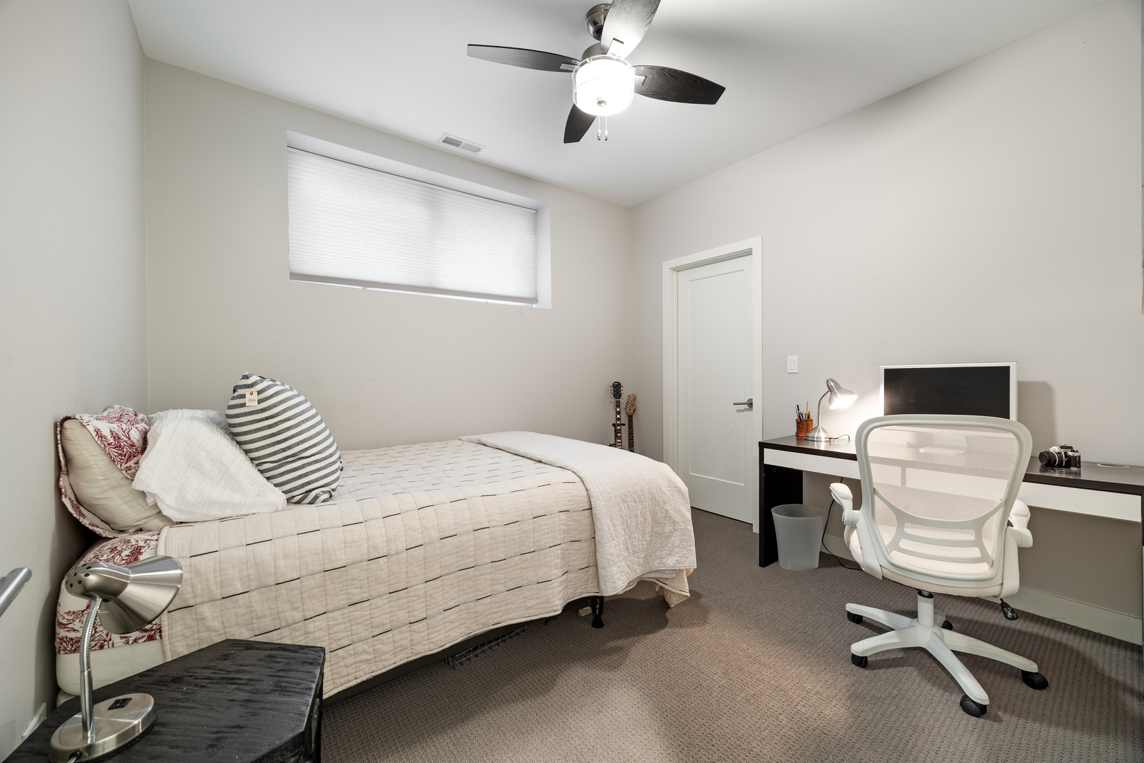 3566 W Palmer Street