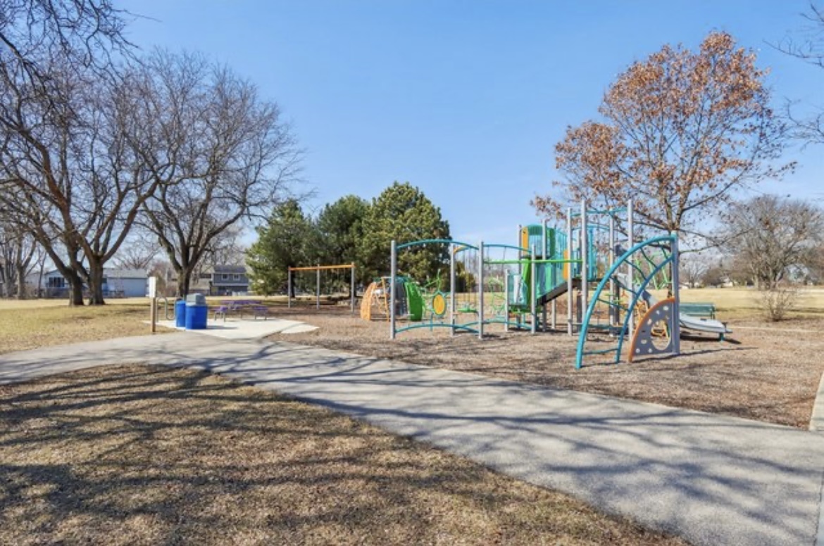 1105 Sandpiper Court