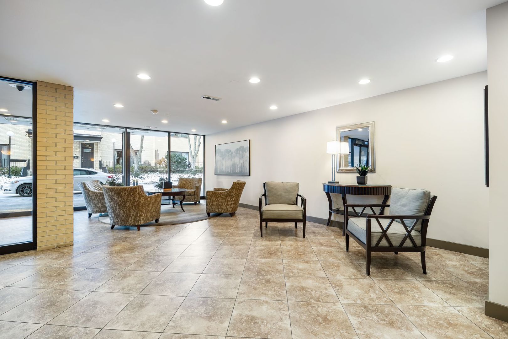 221 N Kenilworth Avenue Unit: 208