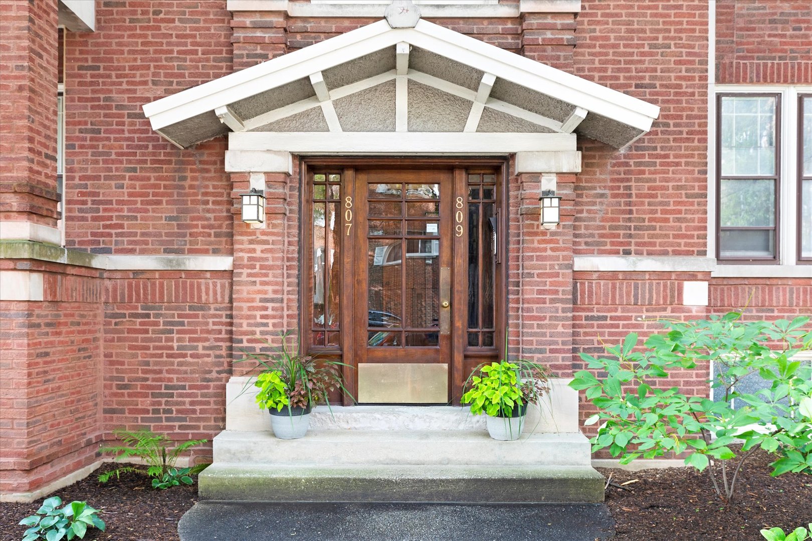 809 Washington Boulevard Unit: 2