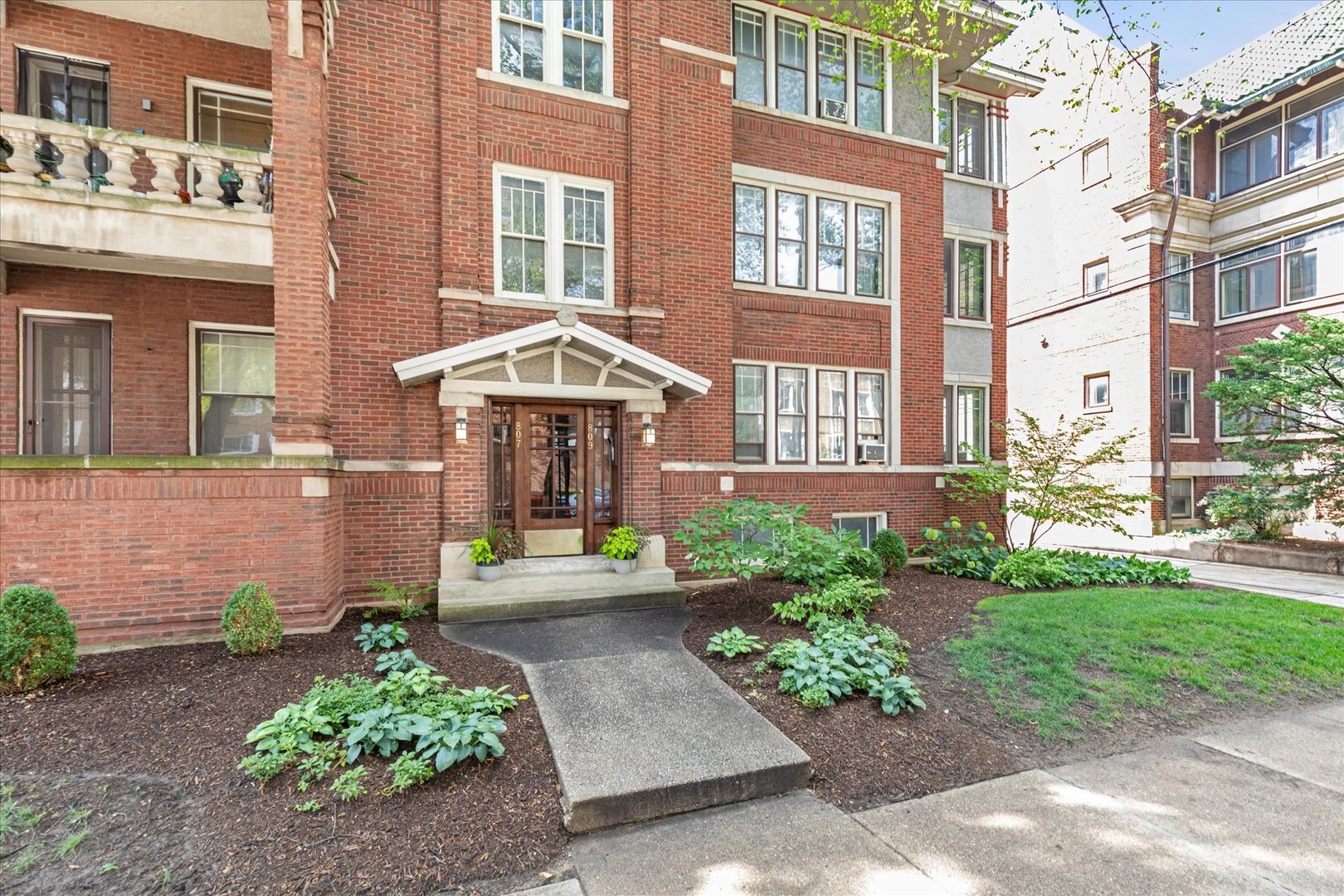 809 Washington Boulevard Unit: 2