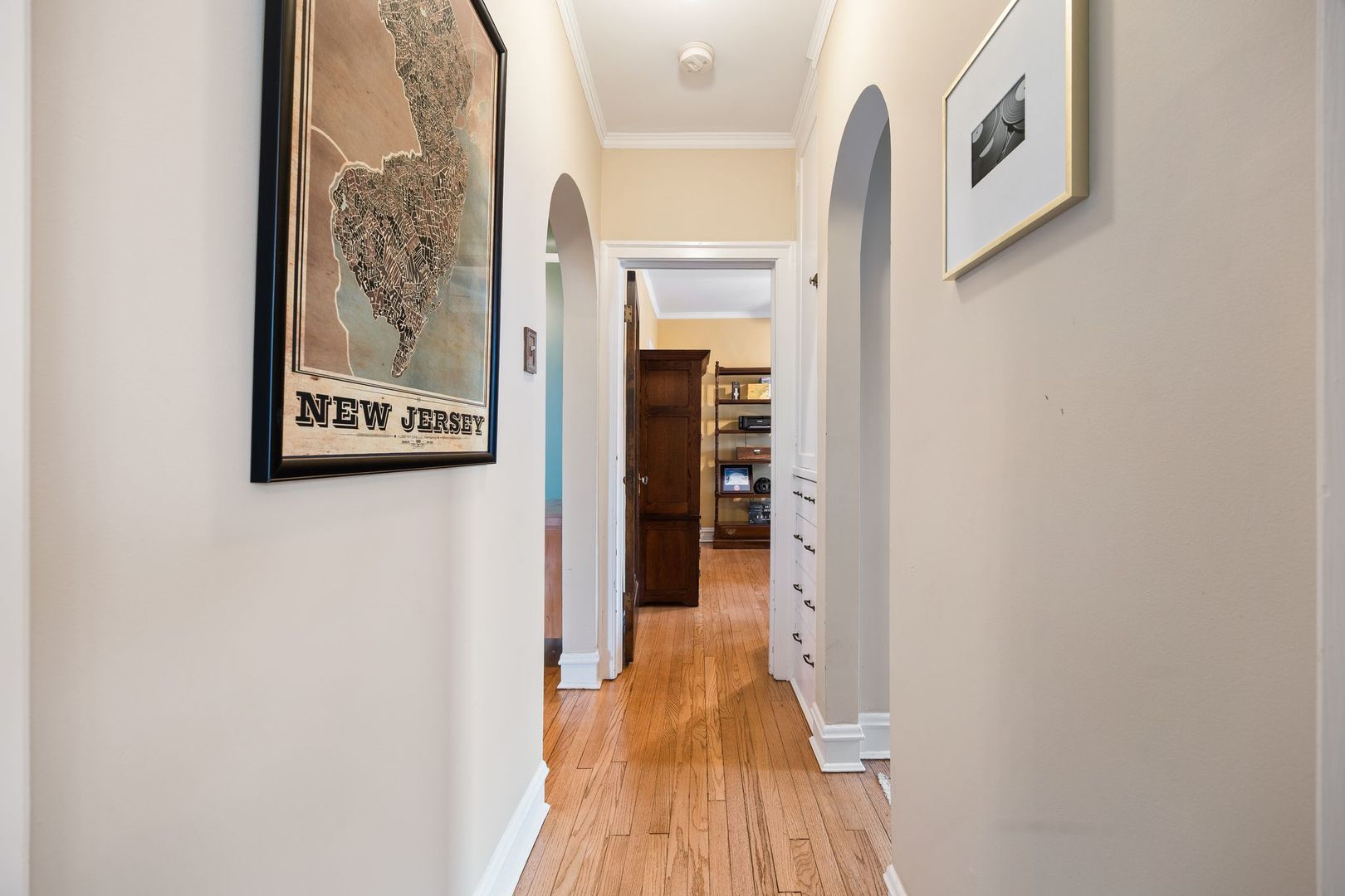 227 N Grove Avenue Unit: 3