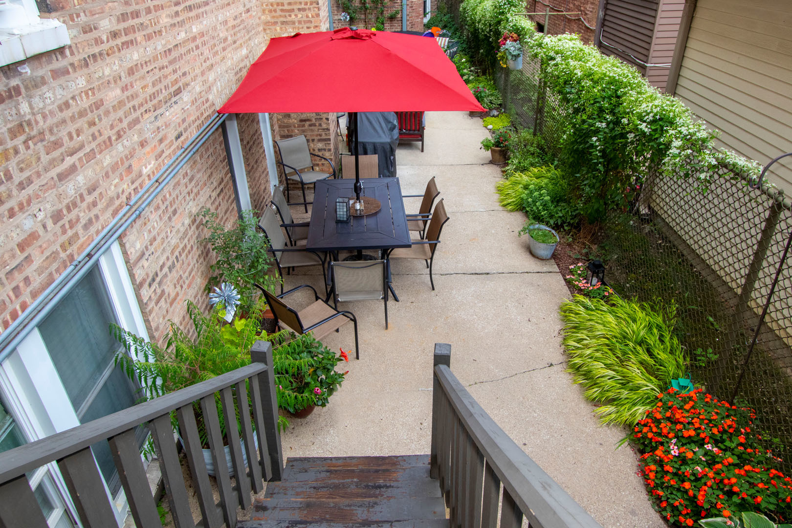 227 N Grove Avenue Unit: 3