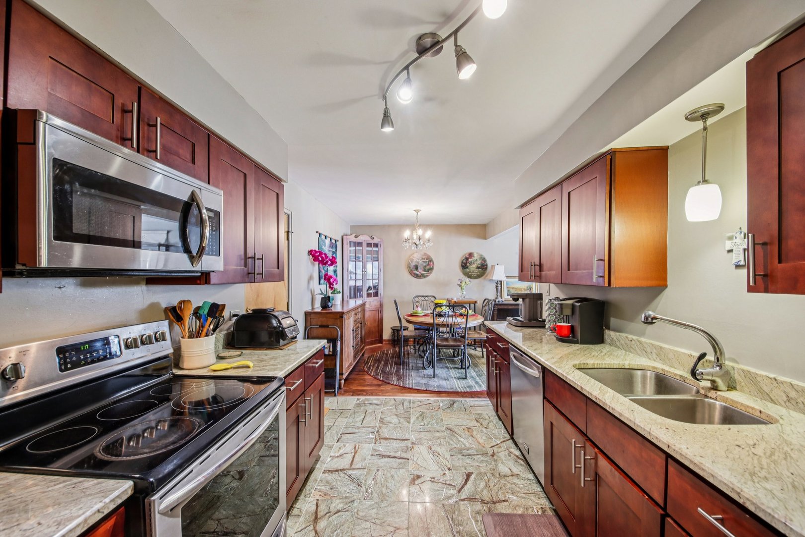 1025 Randolph Street Unit: 107