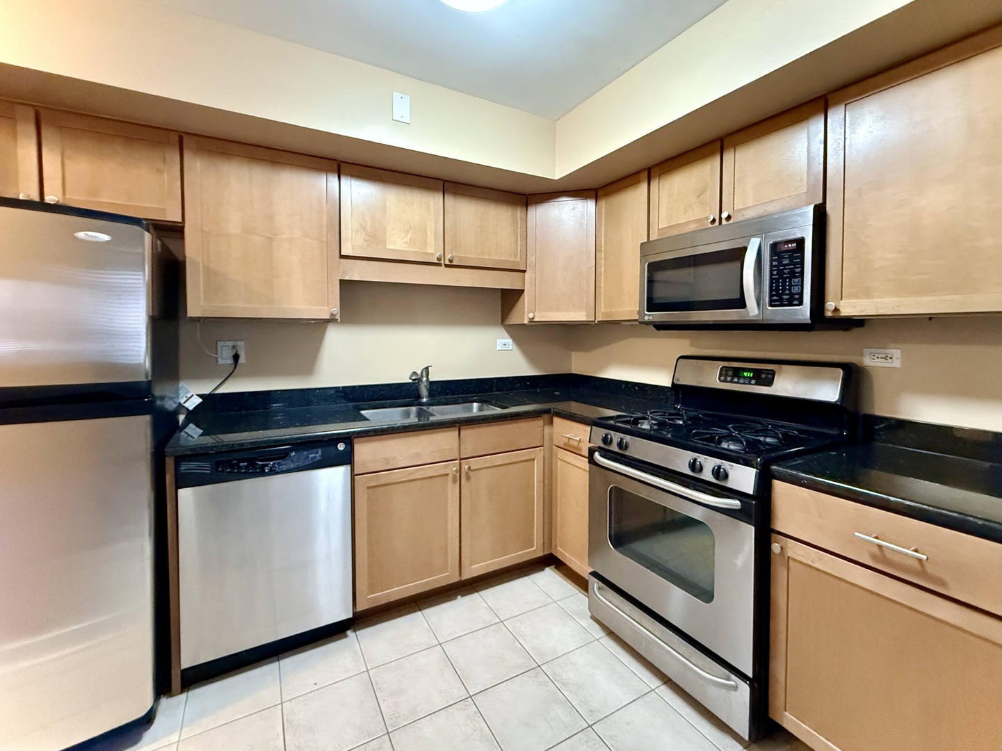 317 WISCONSIN Avenue Unit: 1A