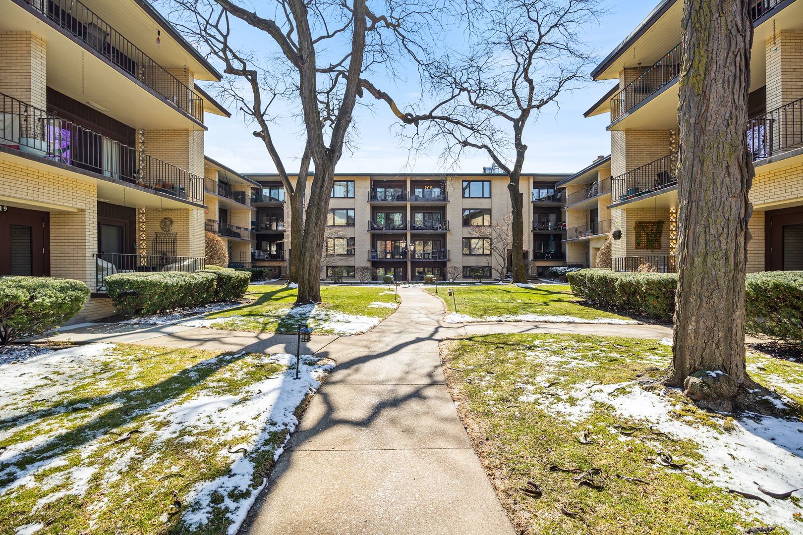 1025 Washington Boulevard Unit: 301