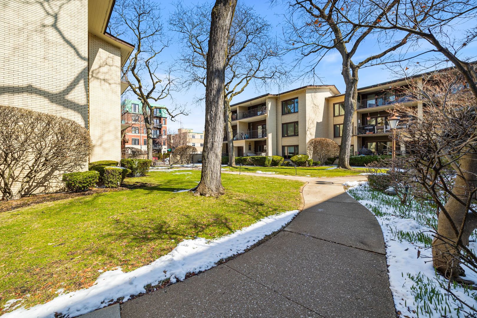 1025 Washington Boulevard Unit: 301