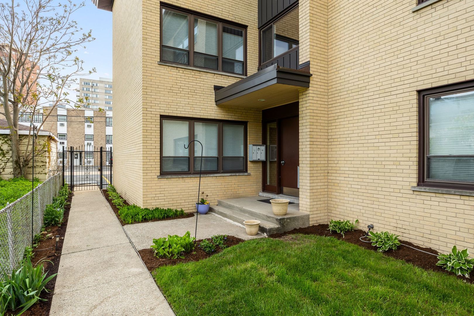 1127 Erie Street Unit: 1A
