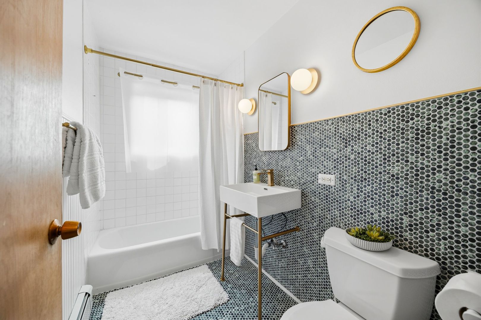 1127 Erie Street Unit: 1A