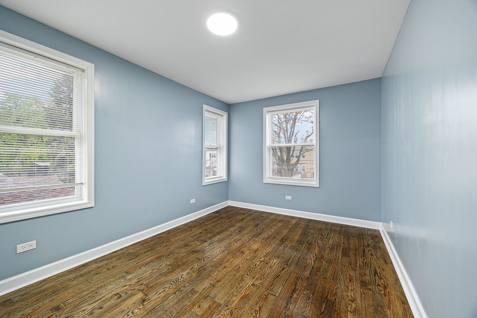 1132 N Waller Avenue