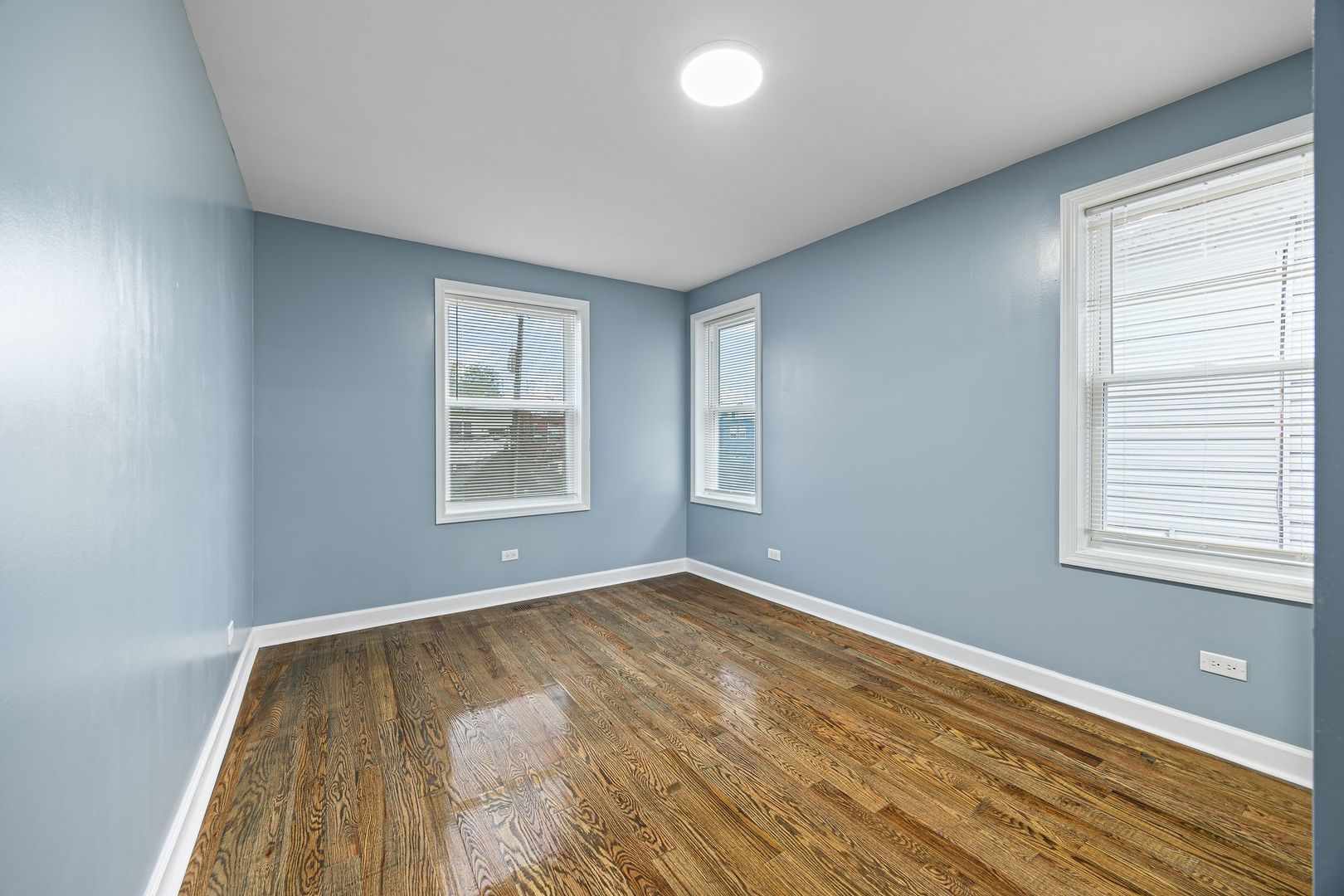 1132 N Waller Avenue