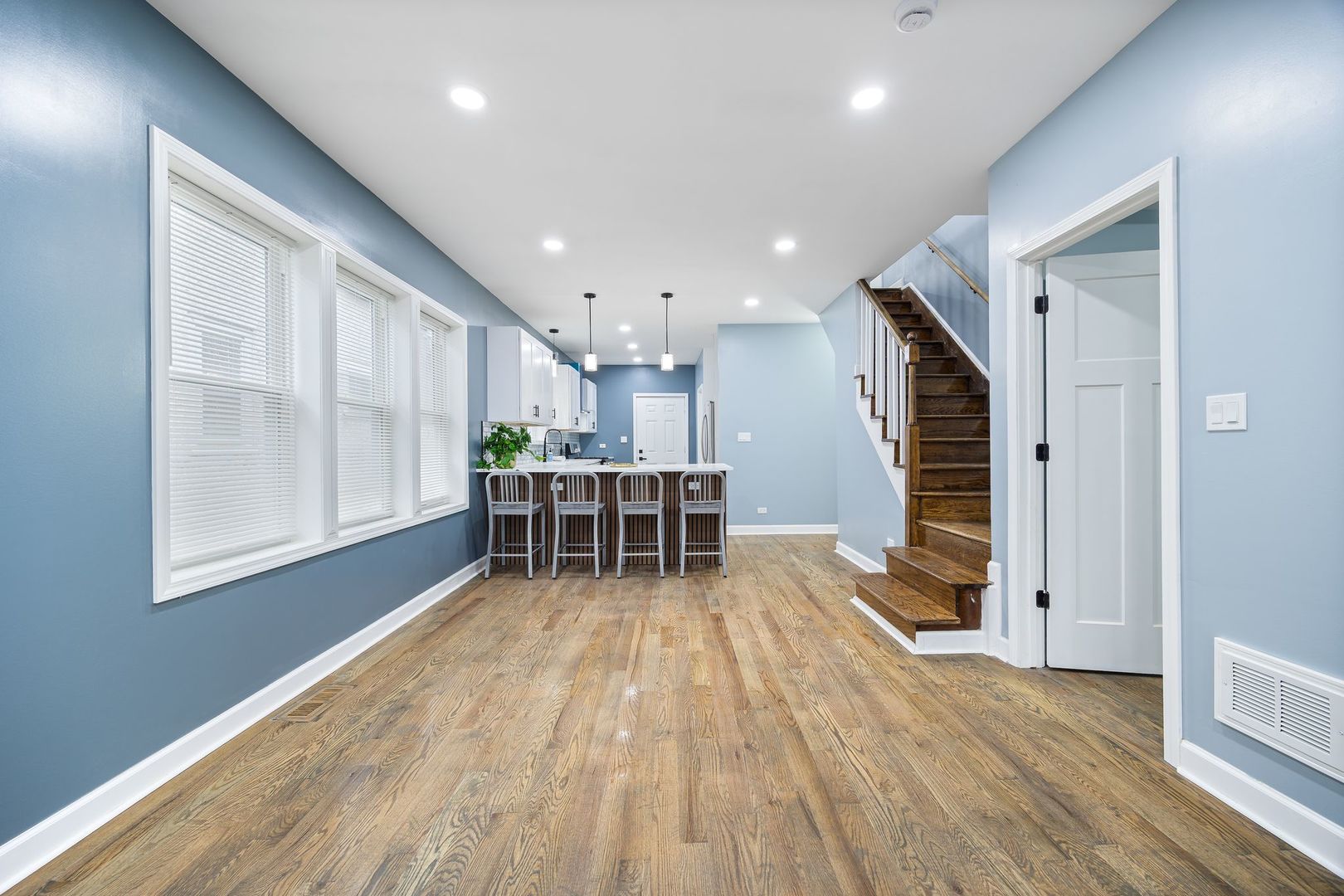 1132 N Waller Avenue