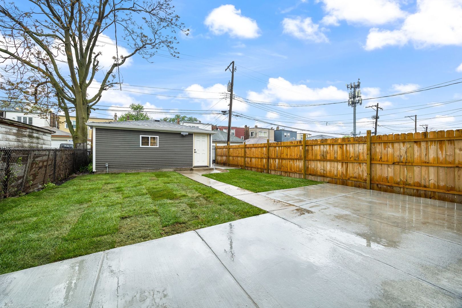 1132 N Waller Avenue