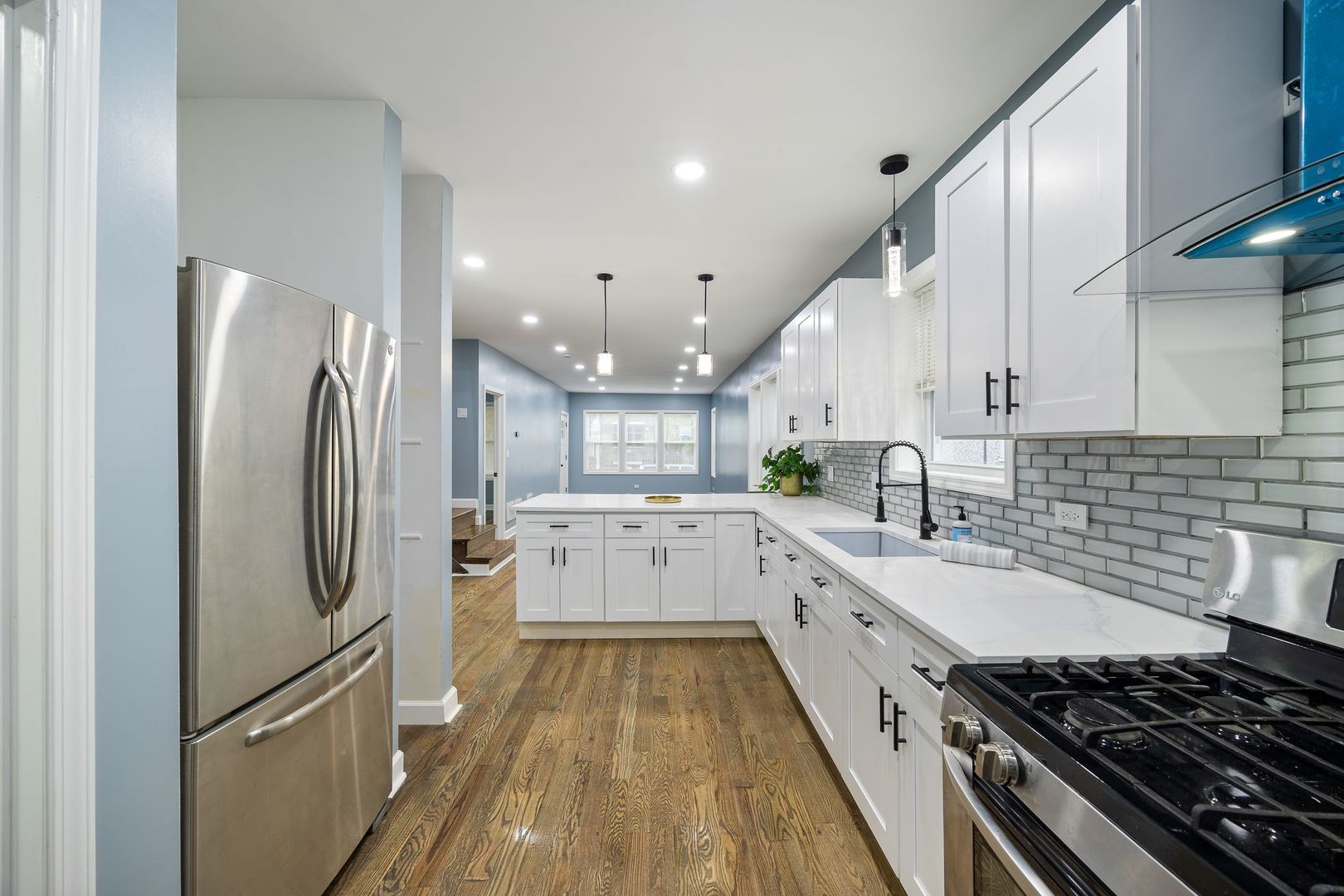 1132 N Waller Avenue