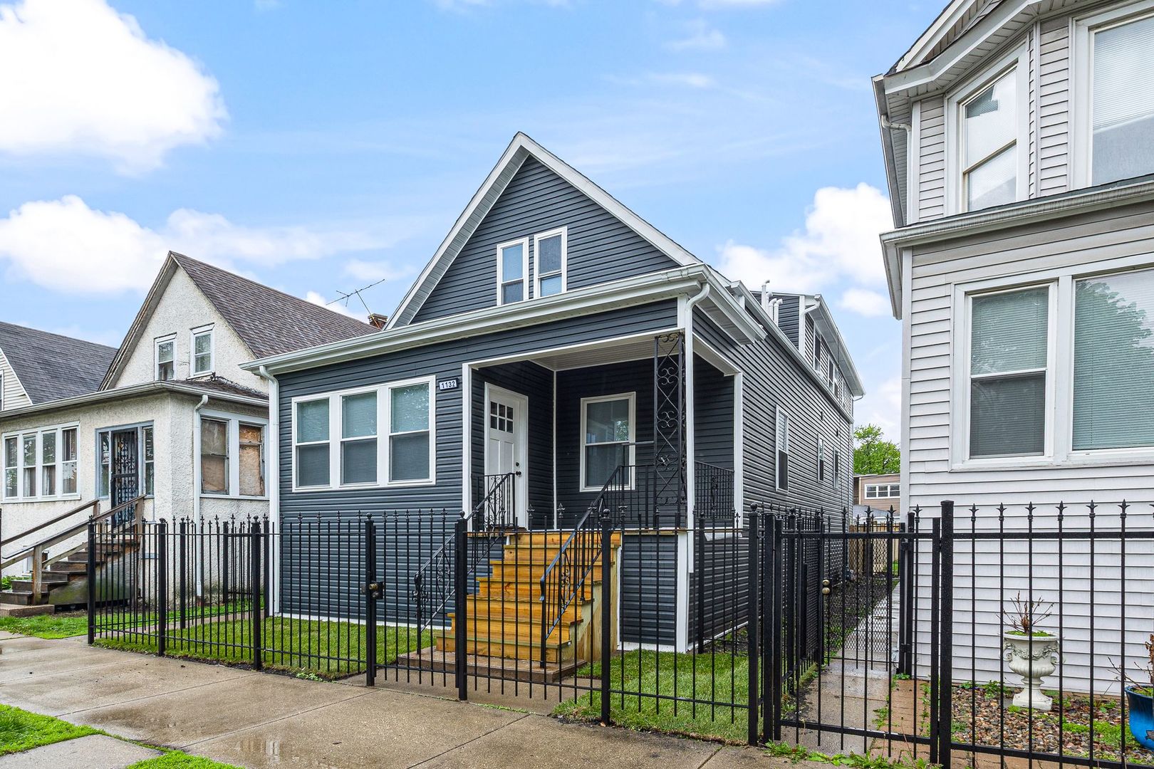 1132 N Waller Avenue