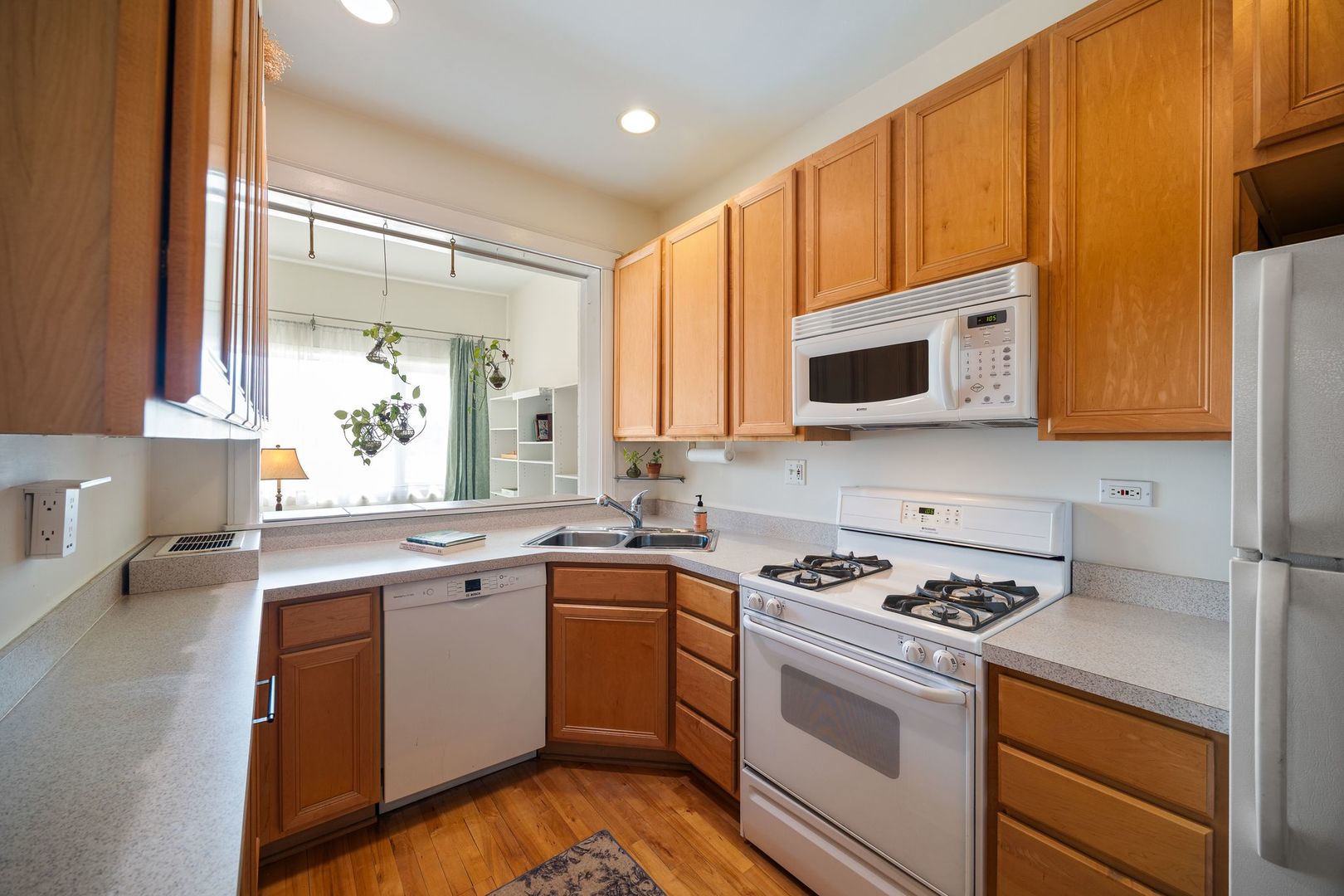 711 Washington Boulevard Unit: 2E
