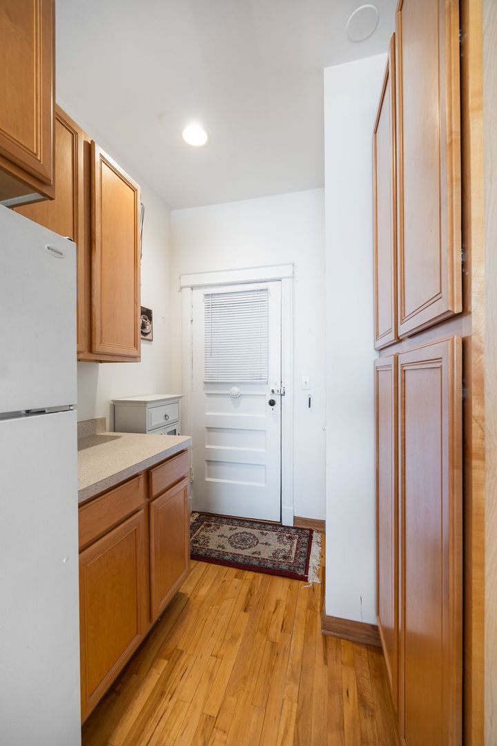 711 Washington Boulevard Unit: 2E