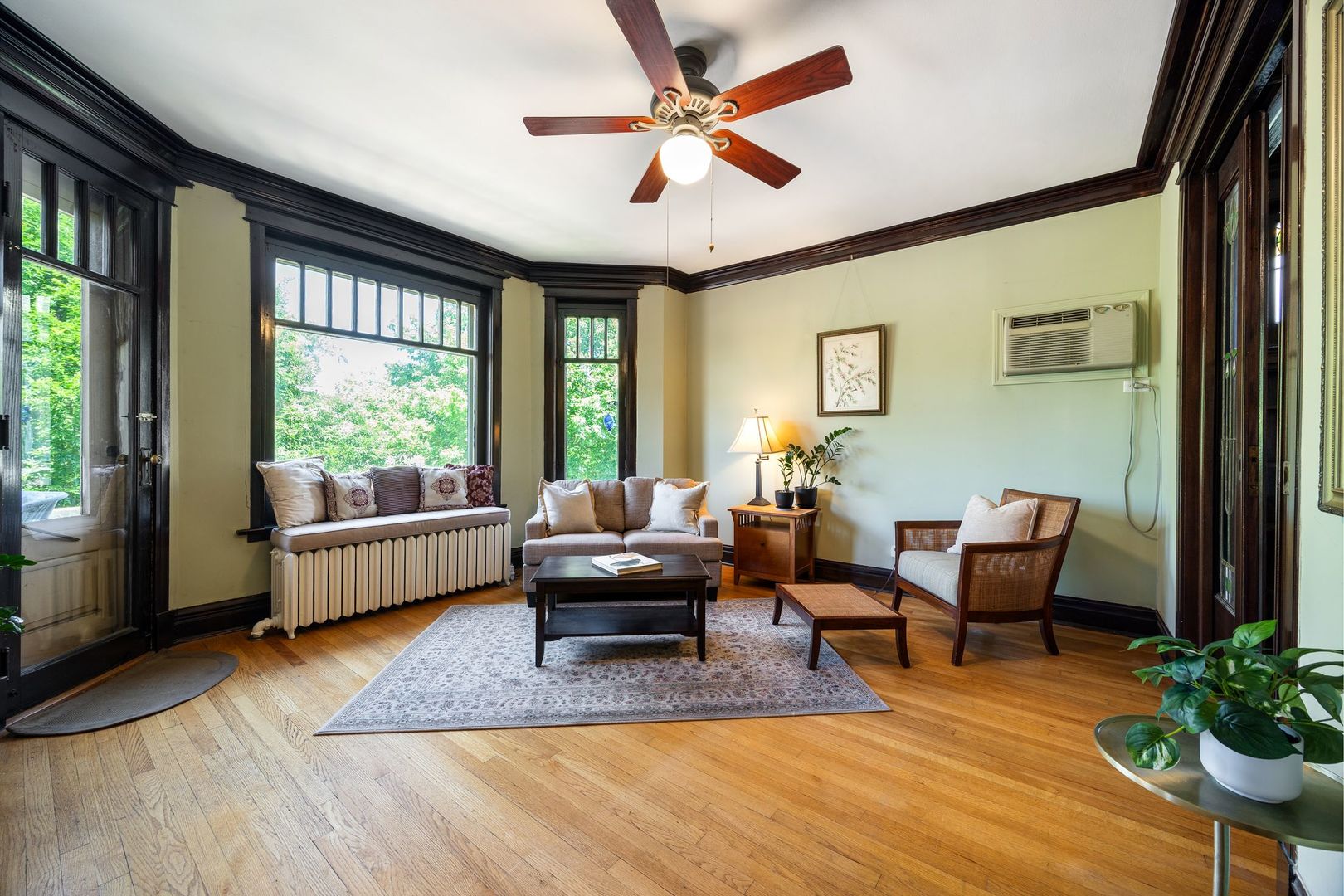 711 Washington Boulevard Unit: 2E