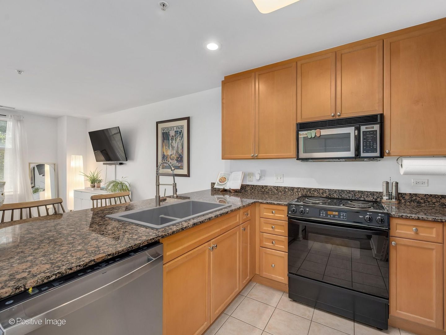 125 N Euclid Avenue Unit: 204