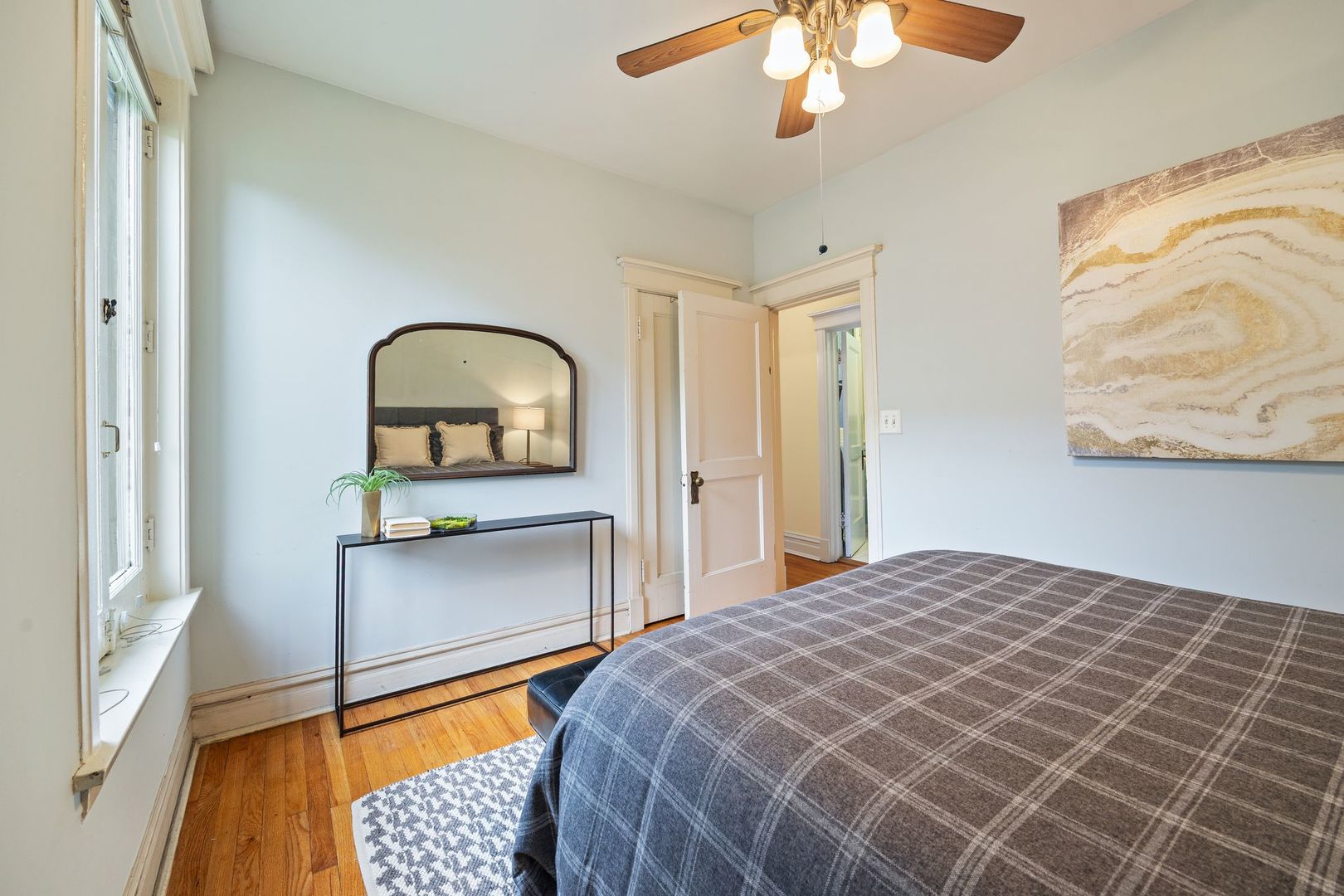 711 Washington Boulevard Unit: 2E