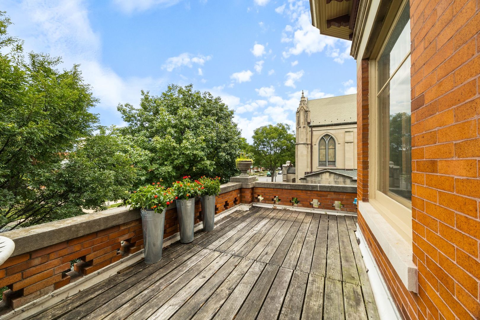 711 Washington Boulevard Unit: 2E