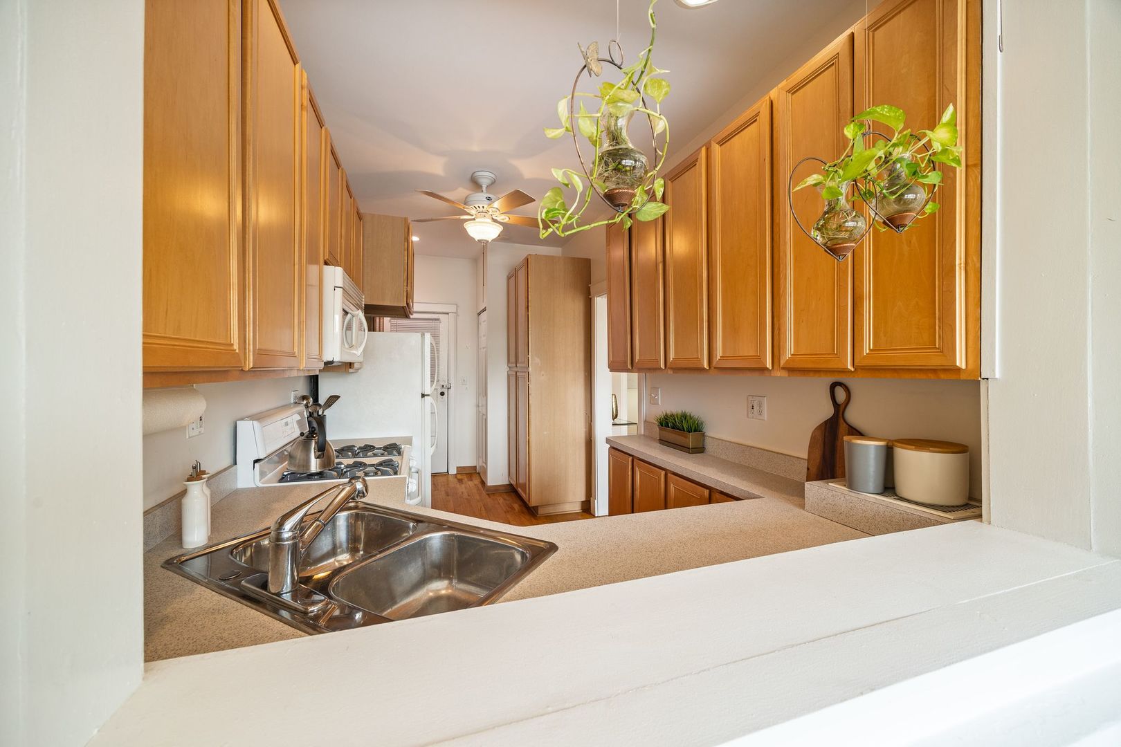 711 Washington Boulevard Unit: 2E