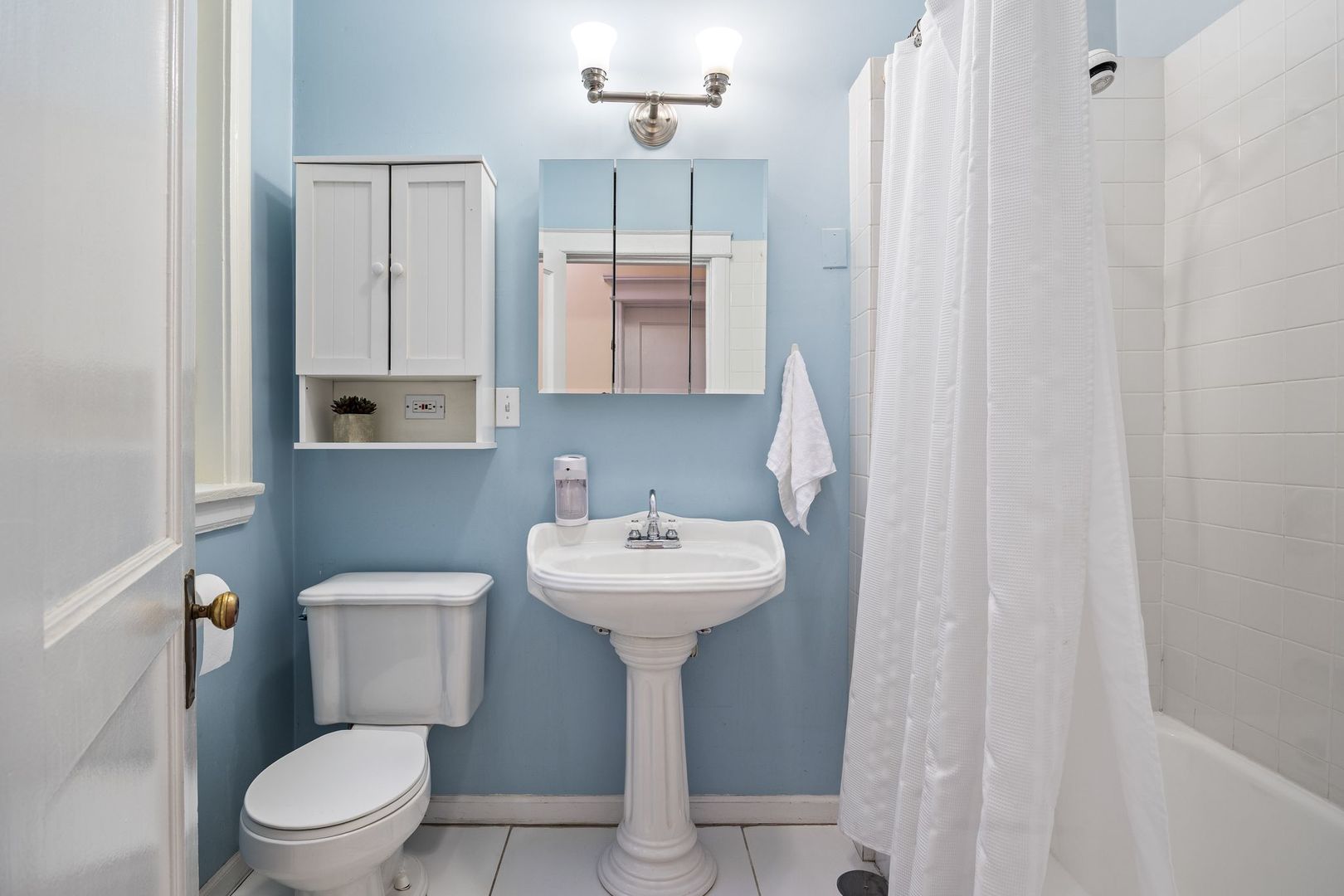 711 Washington Boulevard Unit: 2E