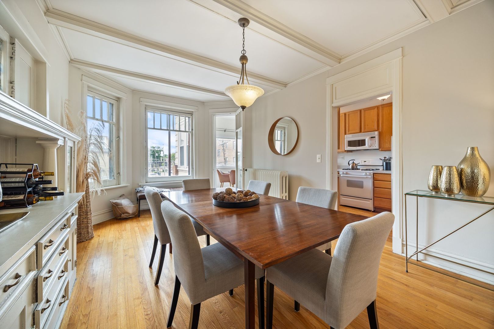 711 Washington Boulevard Unit: 2E