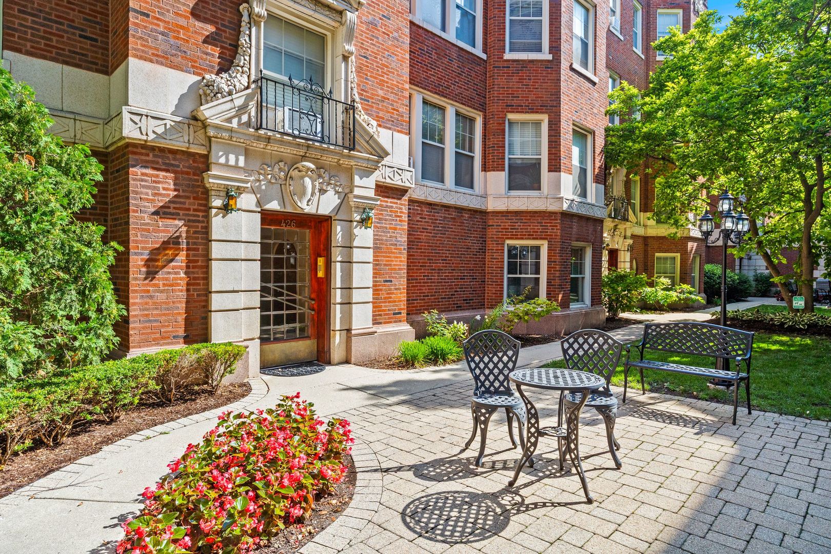 426 S Euclid Avenue Unit: 1N