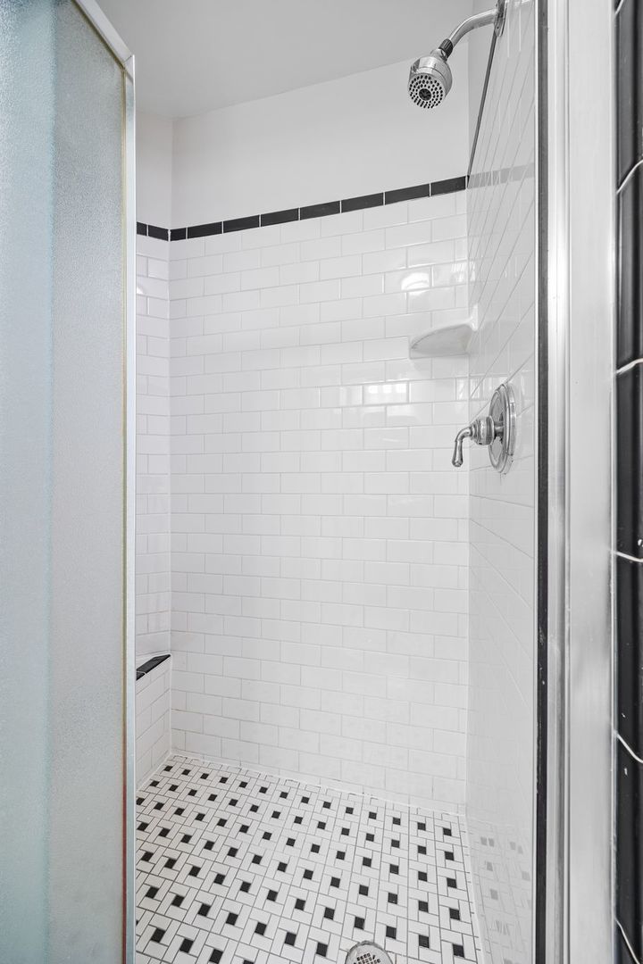 426 S Euclid Avenue Unit: 1N