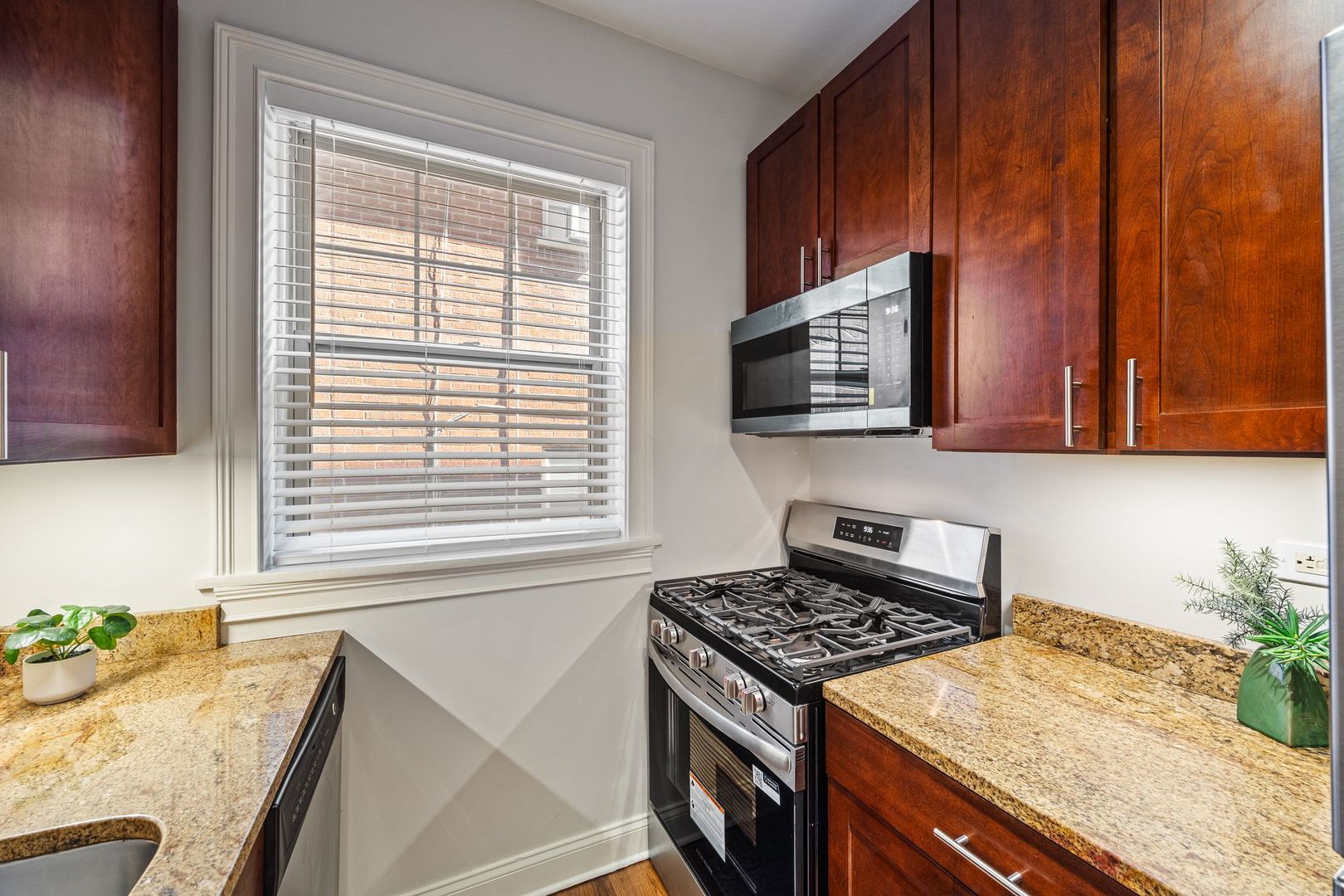 426 S Euclid Avenue Unit: 1N