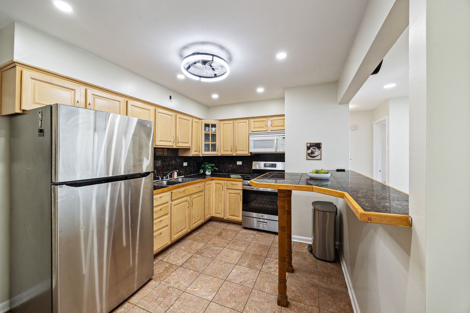 929 S Oak Park Avenue Unit: 3NW