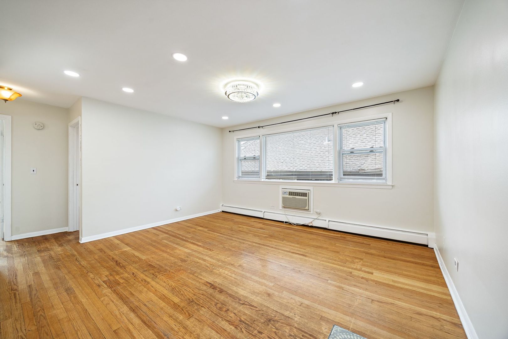929 S Oak Park Avenue Unit: 3NW