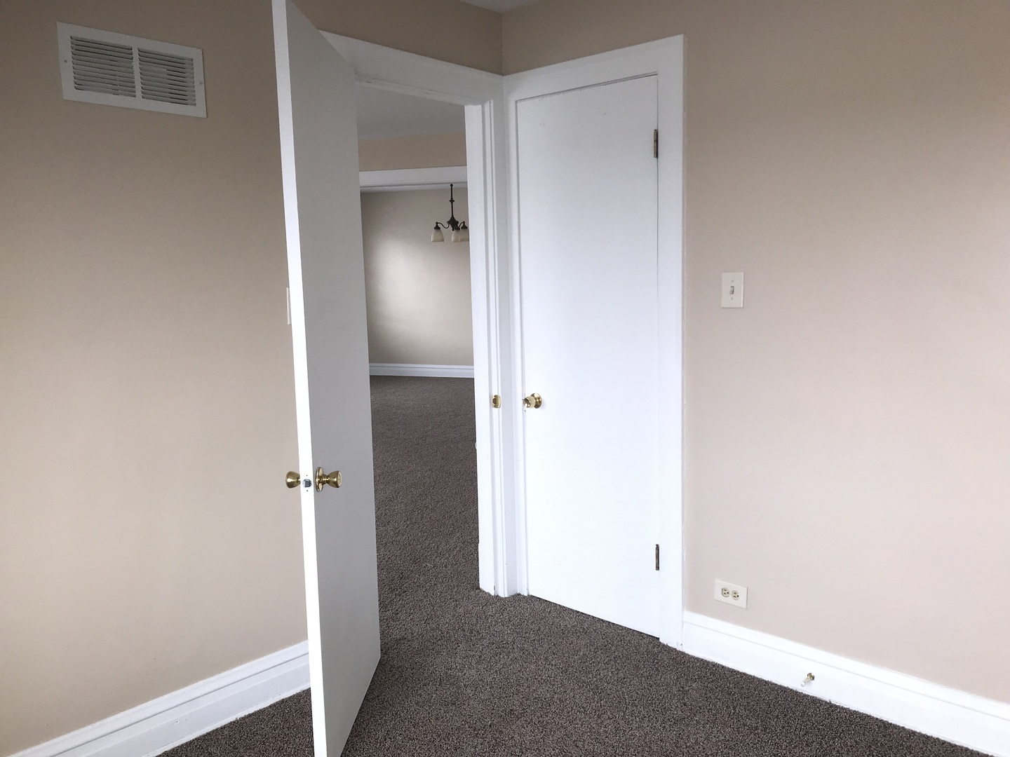 6248 Ogden Avenue Unit: 2W