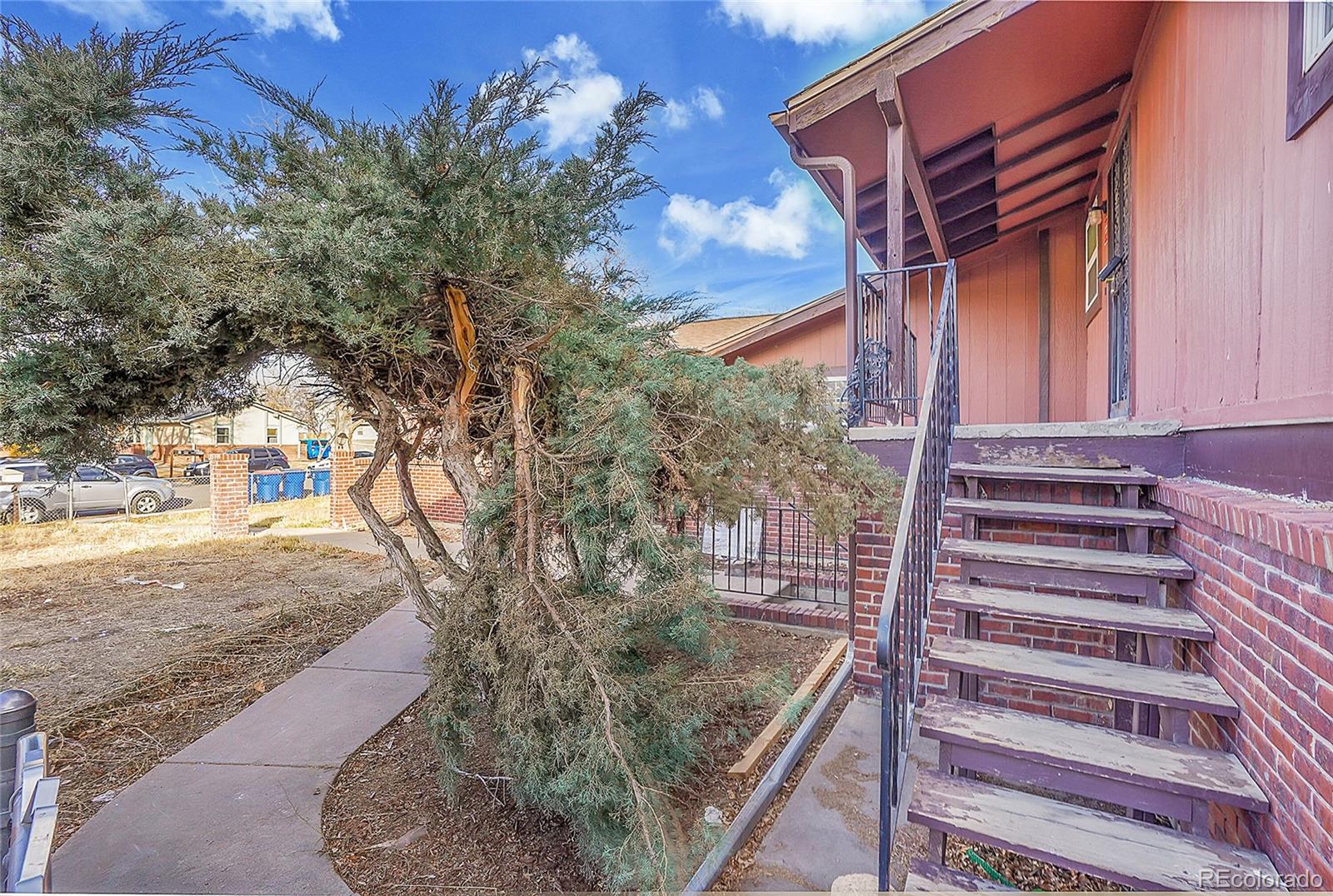 16432 E 13th Place