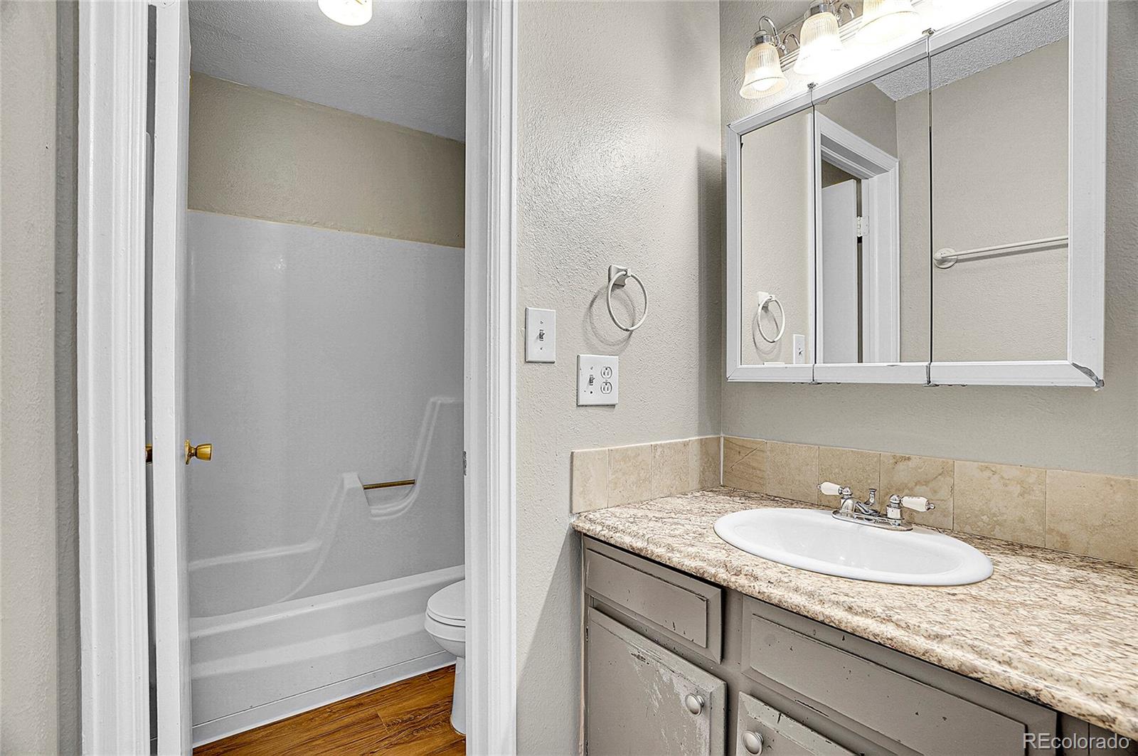 16432 E 13th Place