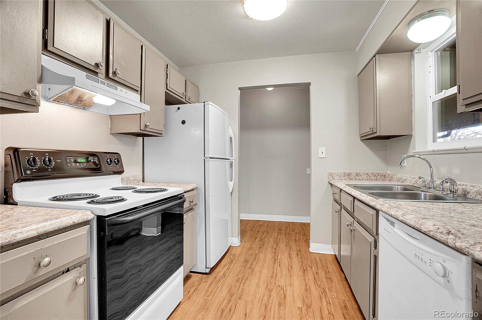 16432 E 13th Place