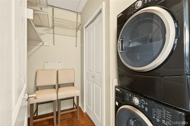 4585 13th Street Unit: 1E