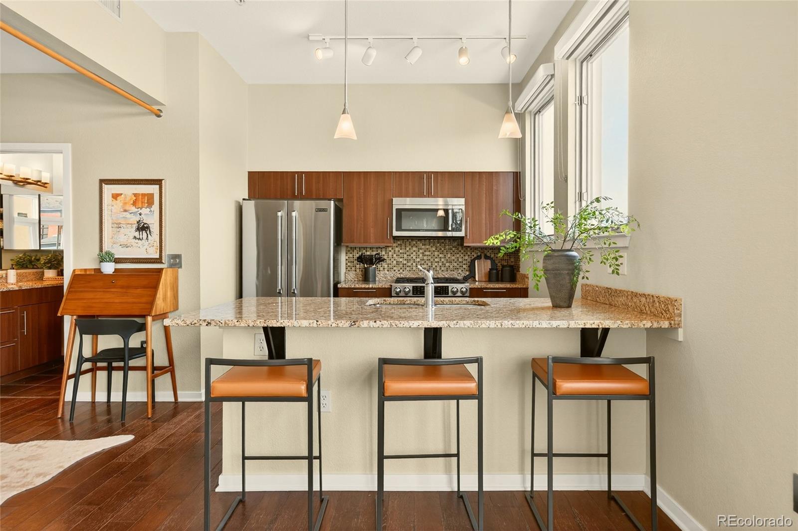 4585 13th Street Unit: 1E