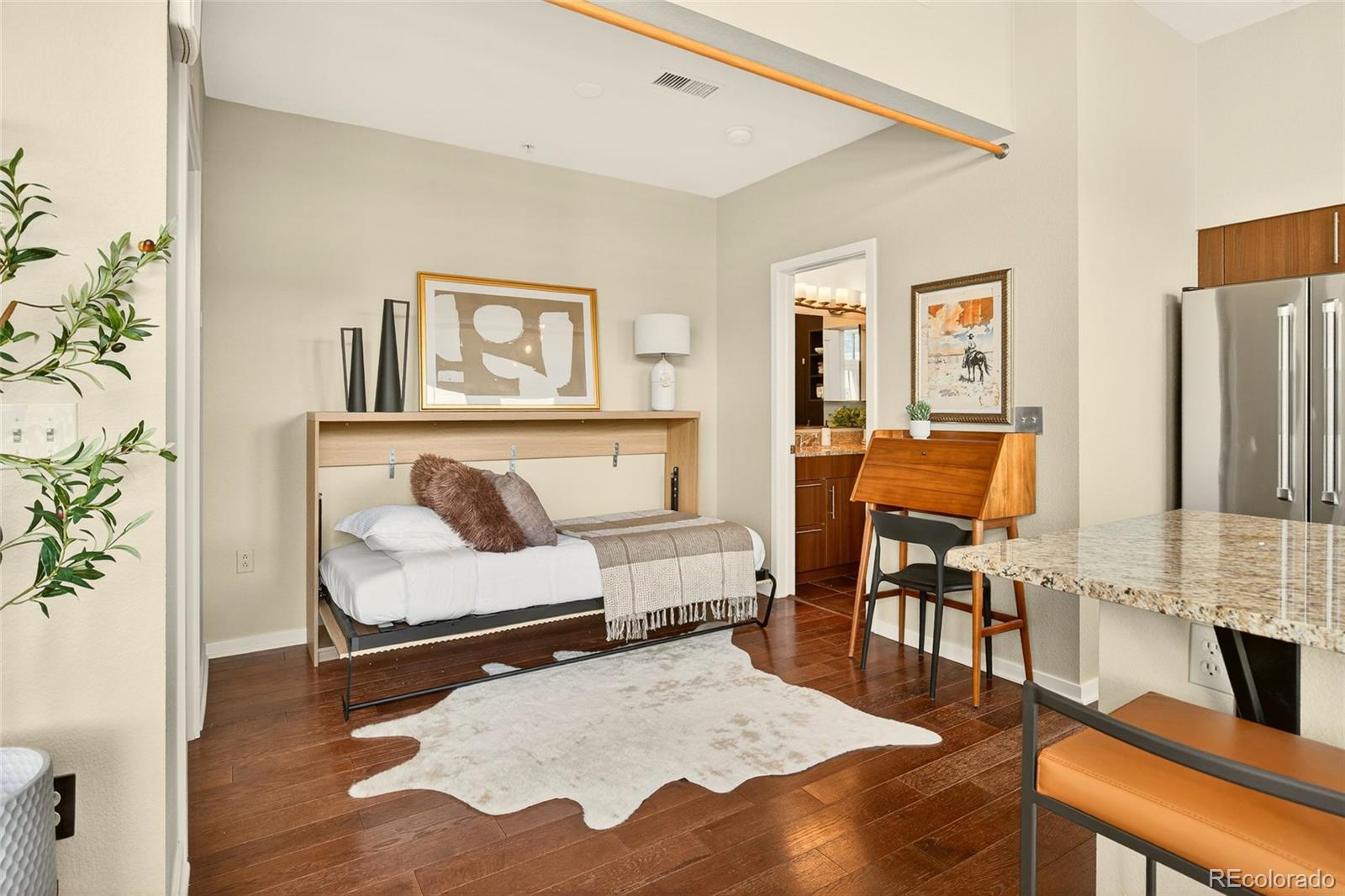 4585 13th Street Unit: 1E