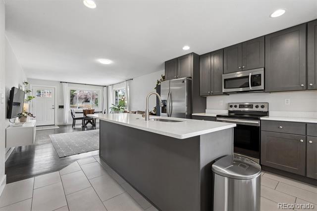 300 W Midway Boulevard