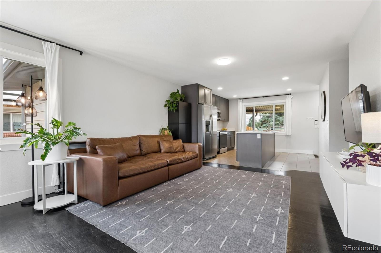 300 W Midway Boulevard